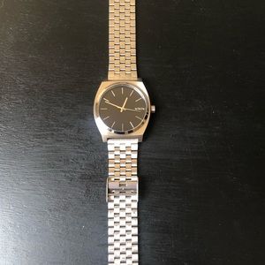 Nixon Time Teller Silver with Black Dial